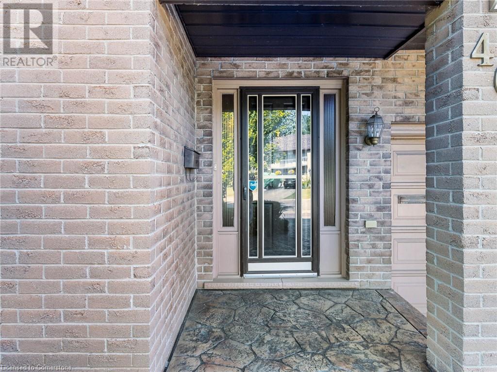 À vendre 40 OCEANIC Drive, Stoney Creek, Ontario L8E4H5 XH4206008