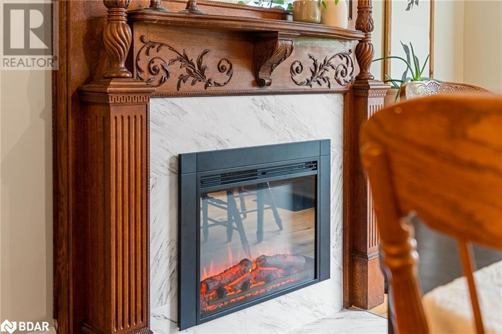 À vendre 25 WILLIAM Street, Barrie, Ontario L4N3J4 40653818