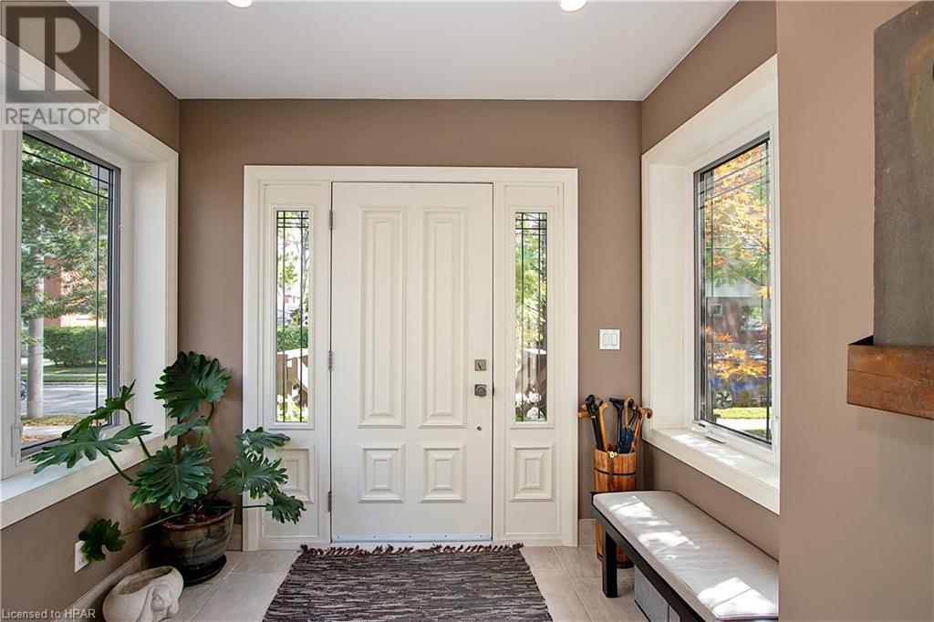 À vendre 108 AVONDALE Avenue, Stratford, Ontario N5A6M8 40654654 REALTOR.ca