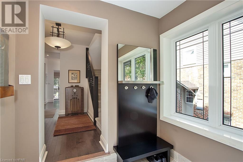 À vendre 108 AVONDALE Avenue, Stratford, Ontario N5A6M8 40654654 REALTOR.ca