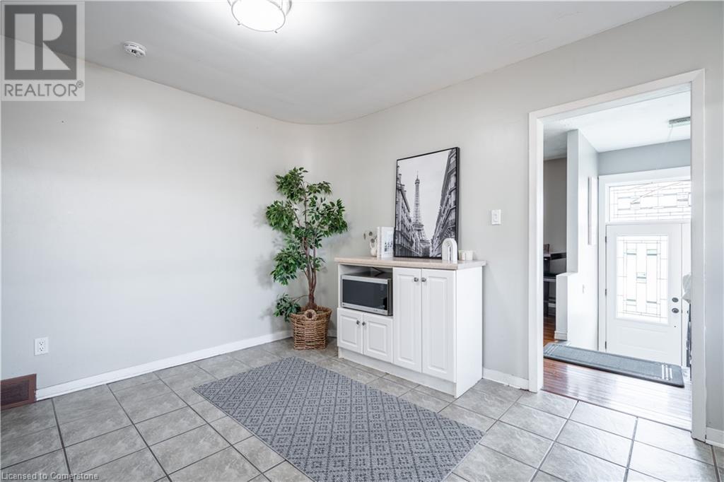 For sale 71 FIELDING Crescent, Hamilton, Ontario L8V2P3 40654996