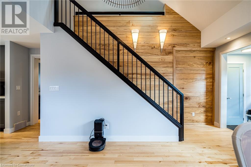 À vendre 125 BREADALBANE Street, Hamilton, Ontario L8R3G7 40656306