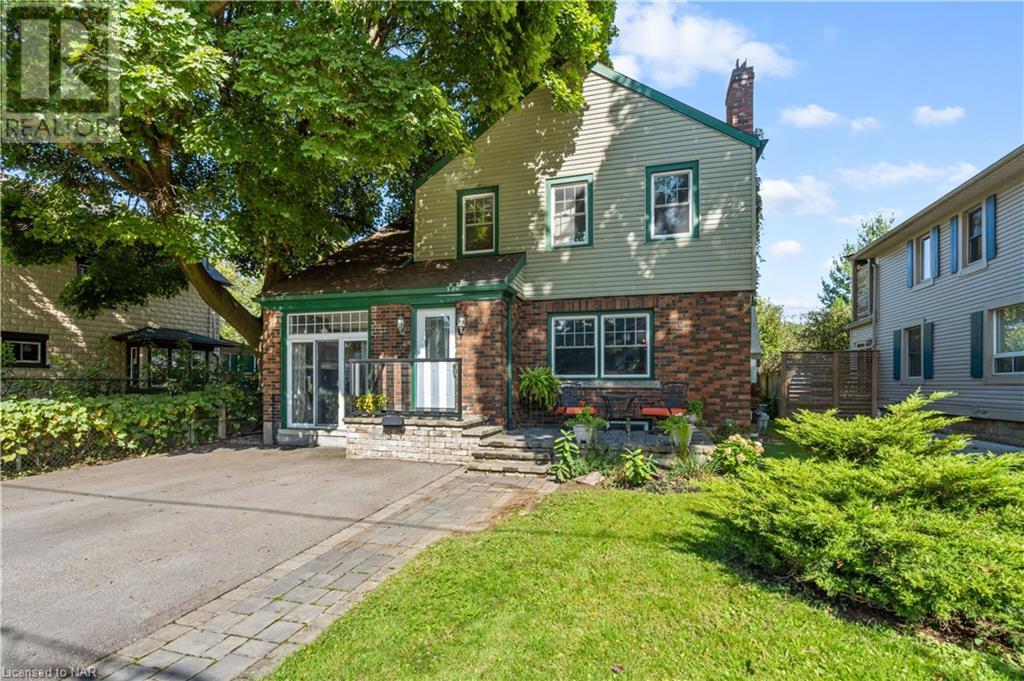 For sale 18½ THOMAS Street, St. Catharines, Ontario L2R6L6 40650034