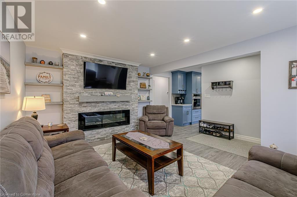 For sale 121 EVELYN Street, Brantford, Ontario N3R3H4 40656452