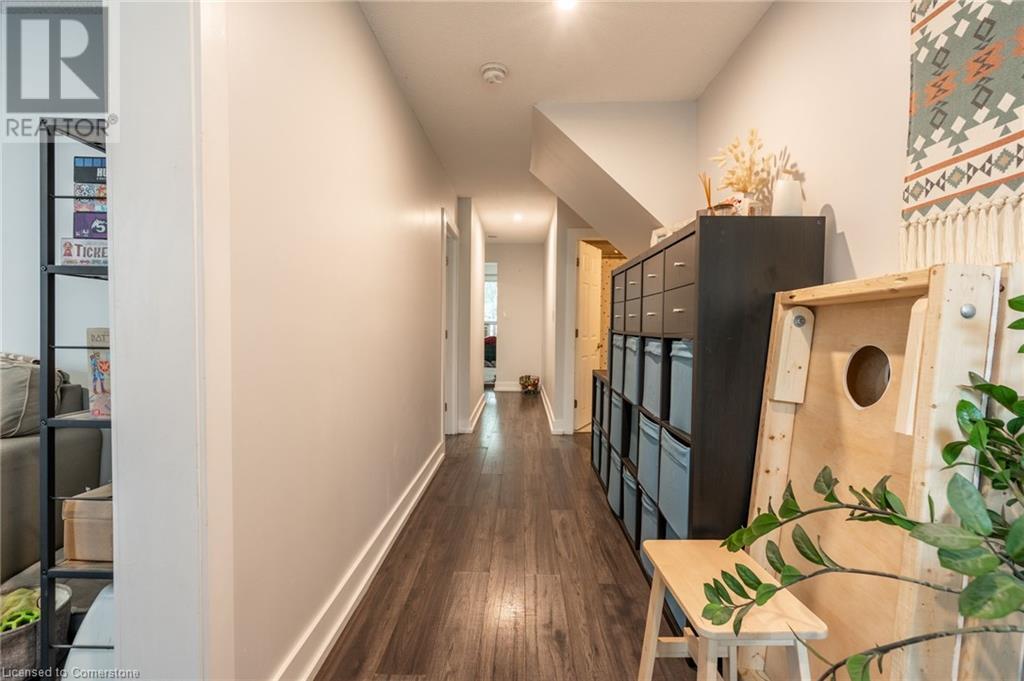 For sale 42 SHERMAN Avenue S, Hamilton, Ontario L8M2P4 40660649