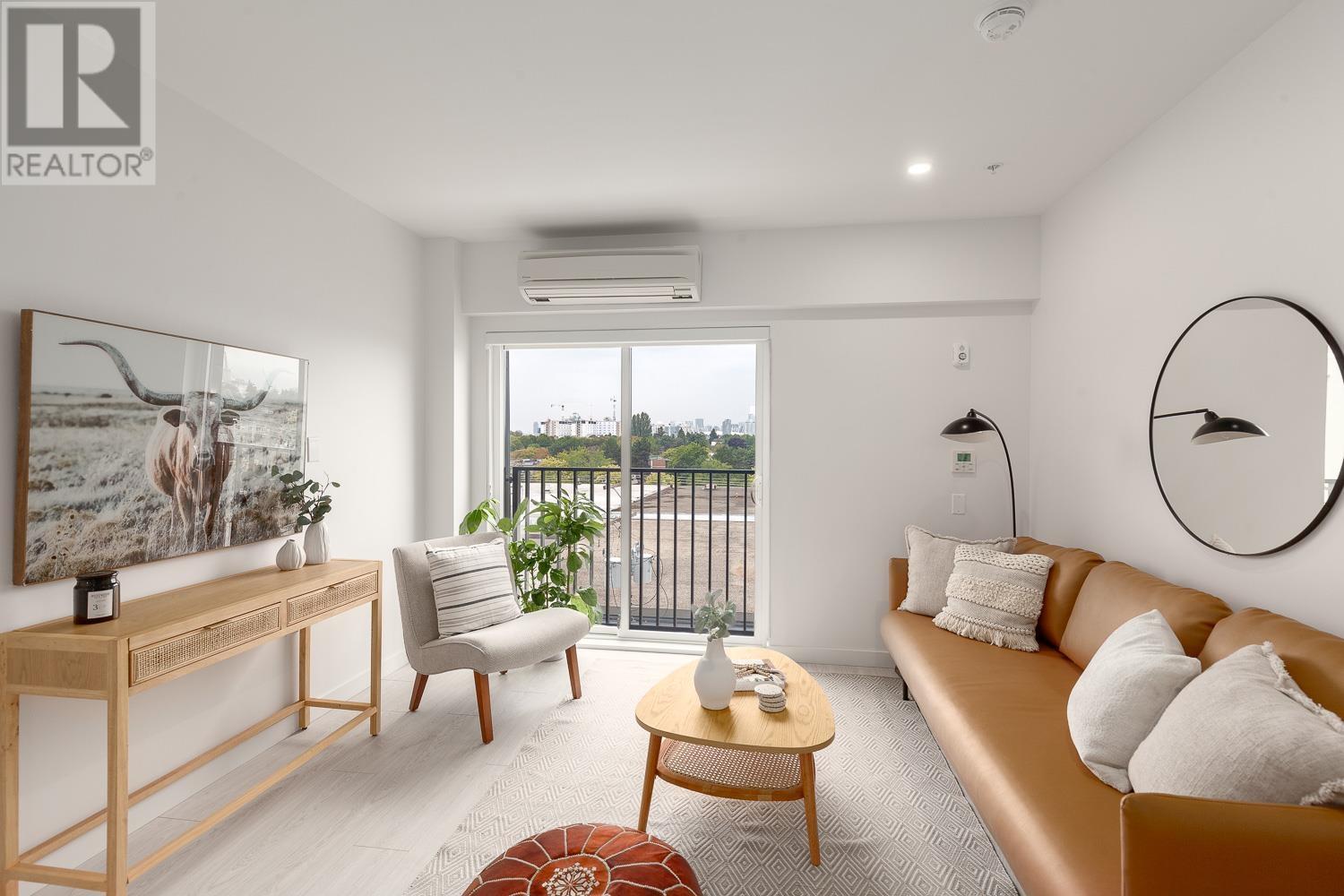 For sale 327 1120 E STREET, Vancouver, British Columbia V6A0K2