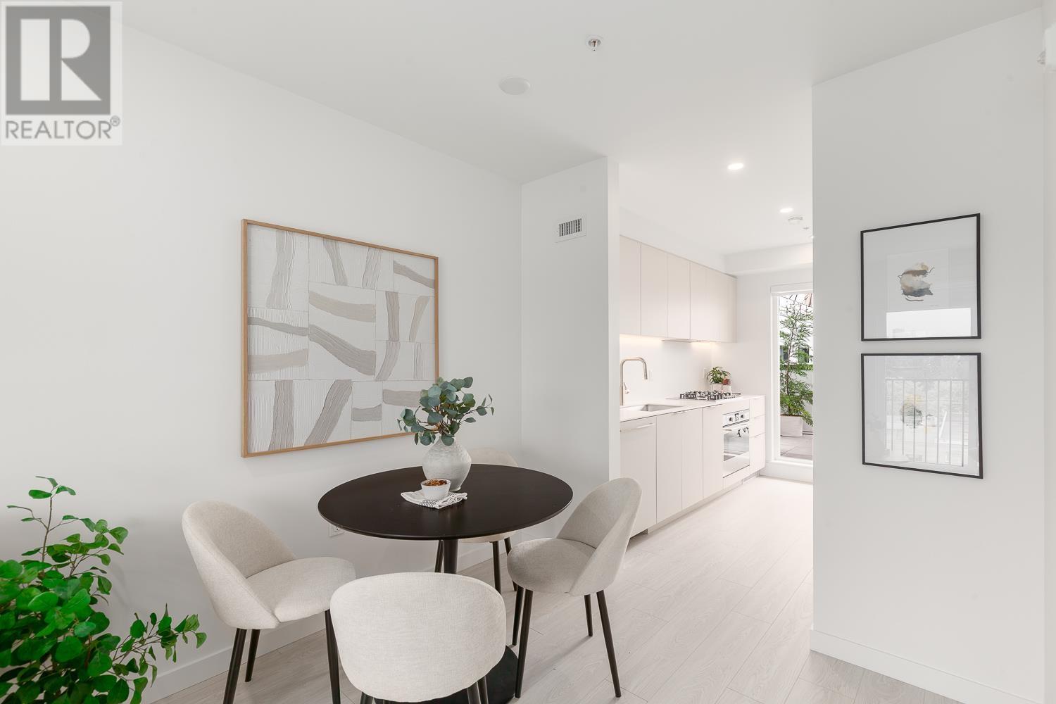 For sale 327 1120 E STREET, Vancouver, British Columbia V6A0K2