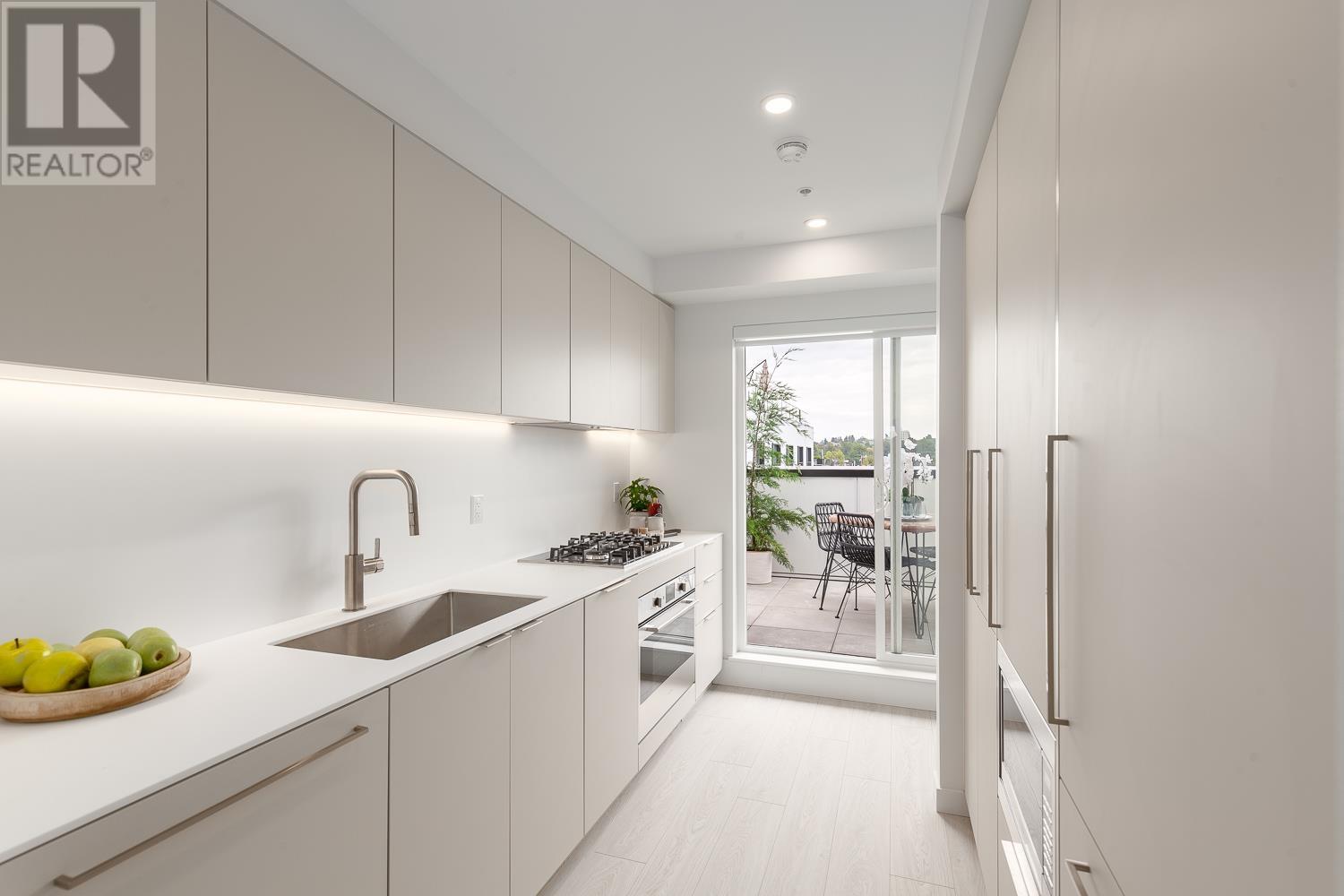 For sale 327 1120 E STREET, Vancouver, British Columbia V6A0K2