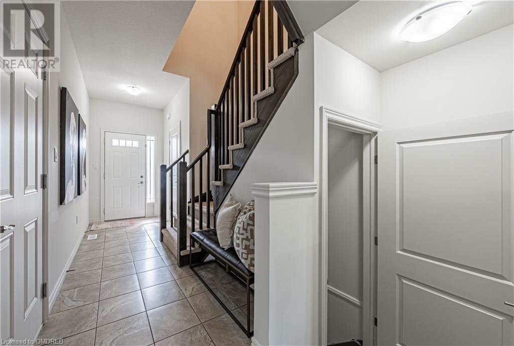 For sale 6 CHESTNUT DRIVE Drive Unit 20, Grimsby, Ontario L3M0C4