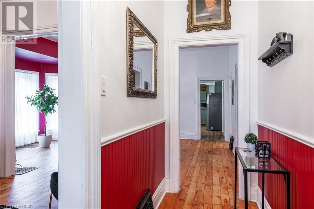 For sale 246 WELLINGTON Street, Stratford, Ontario N5A2L6 40661316