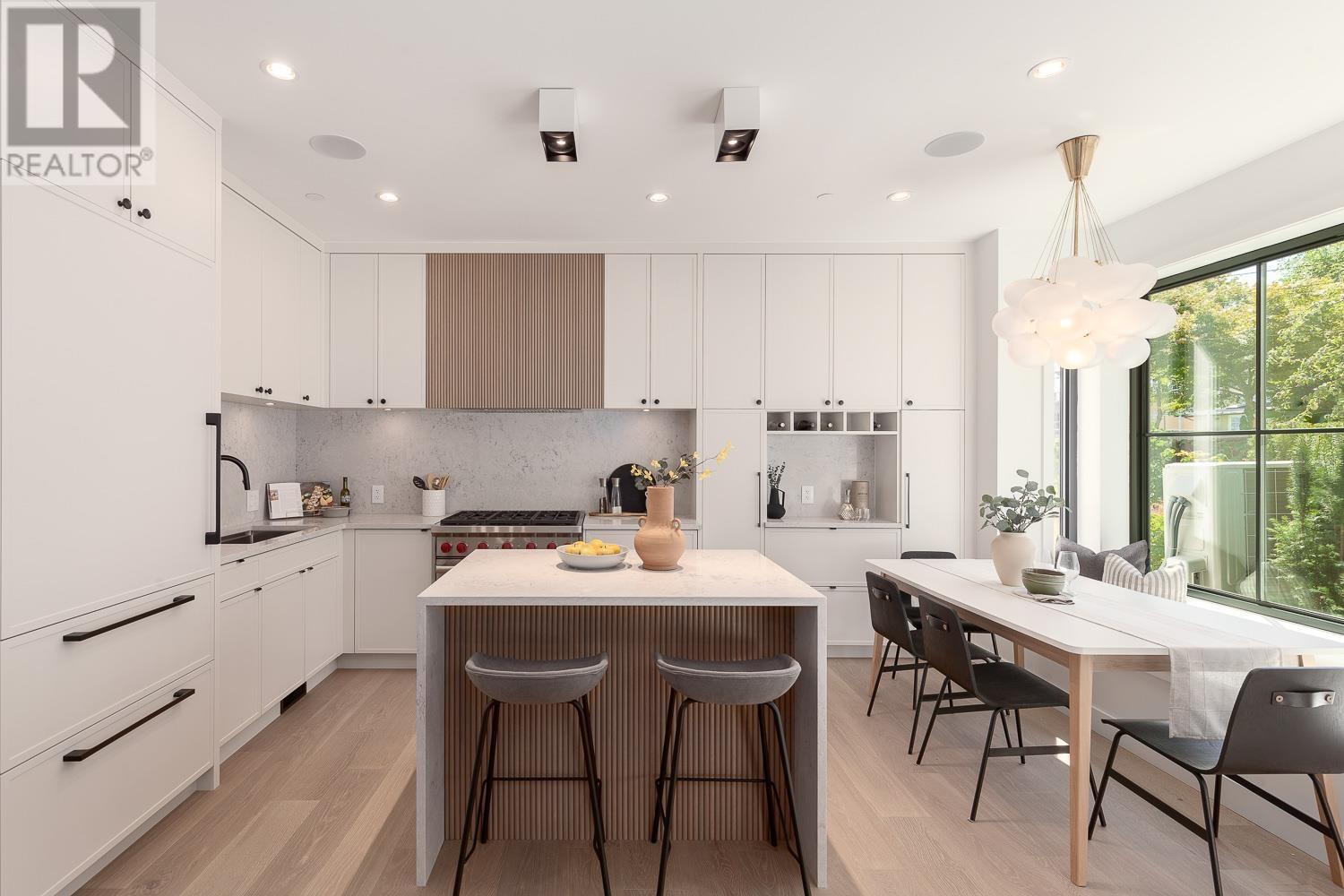 For sale 2 3850 W 13TH AVENUE, Vancouver, British Columbia V6R2S8