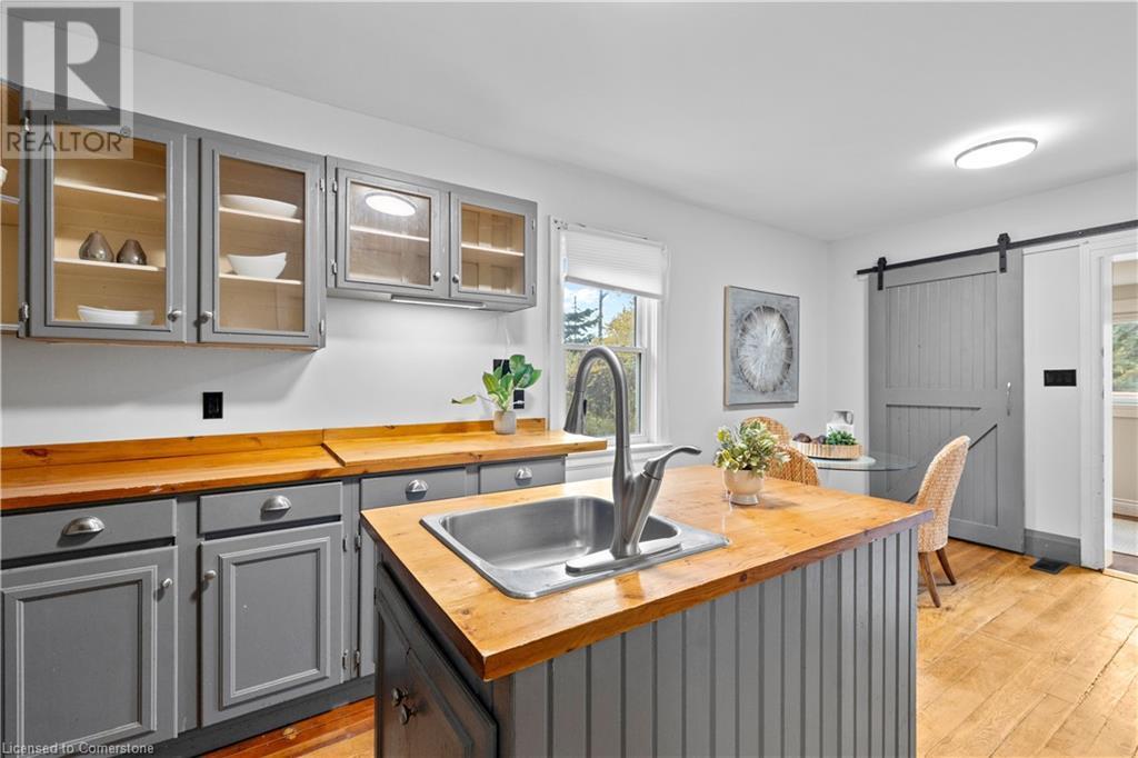 For sale 16 NORMAN Lane, Cambridge, Ontario N1R5L9 40661622 REALTOR.ca