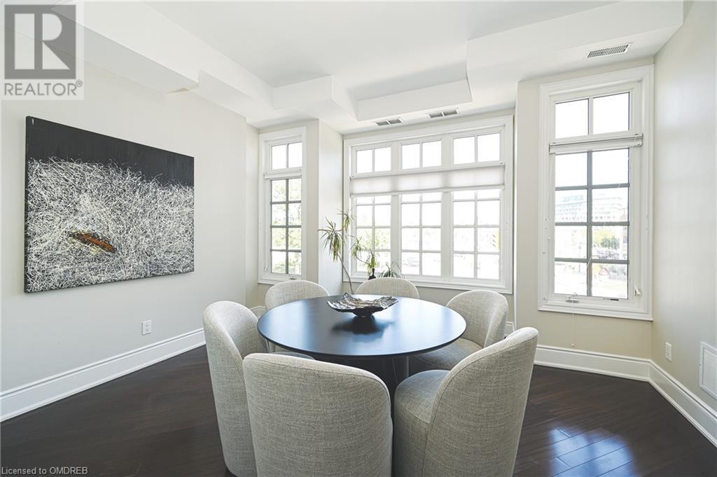 For sale 120 BRONTE Road Unit 8, Oakville, Ontario L6L3C1 40663925