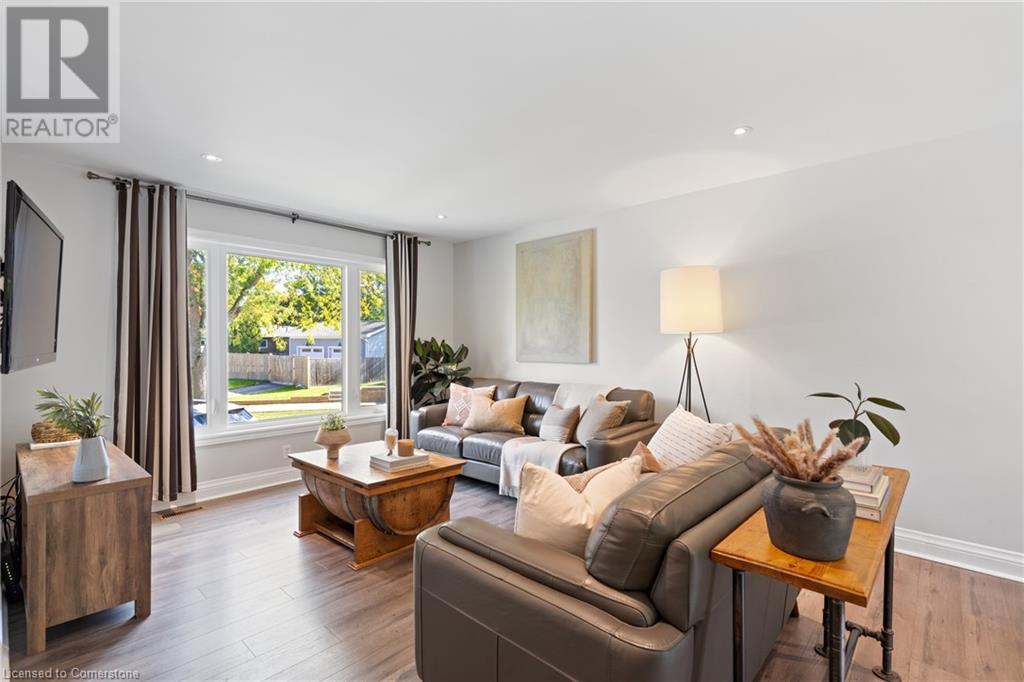 For sale 2376 CAYUGA Court, Burlington, Ontario L7P3L5 40663182