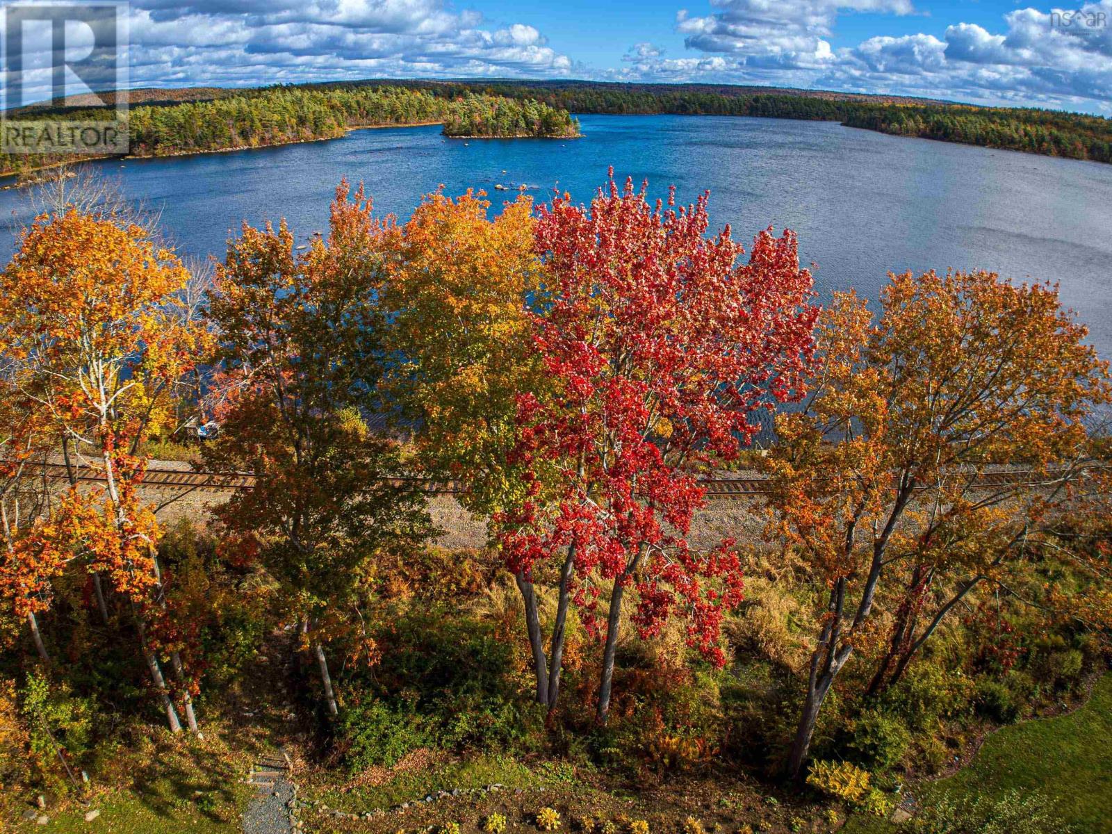 For sale 156 Lakeview Road, Lakeview, Nova Scotia B4C4C7 202424842