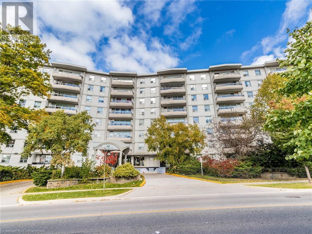 For sale 80 GRANDRAVINE Drive Unit 706, North York, Ontario M3J1B2