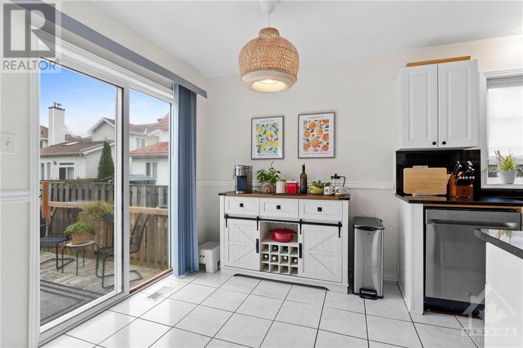 À vendre 77 DAVENTRY CRESCENT, Ottawa, Ontario K2J4M8 1416968