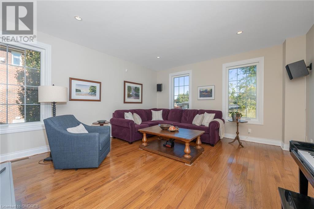 For sale 8 ERIN Street, Ontario L7G3M6 40656833 REALTOR.ca