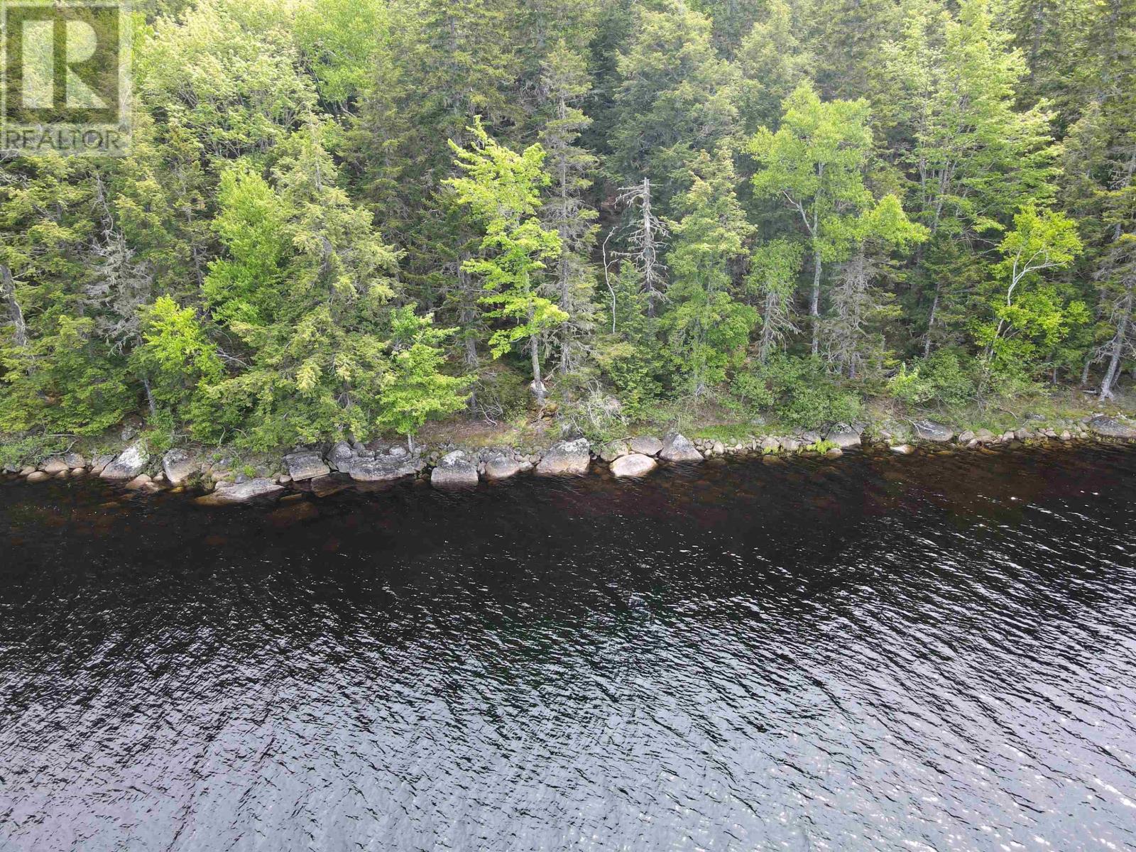 À vendre 116 & 16 Harry Freeman Road, Labelle, NouvelleÉcosse B0T1E0