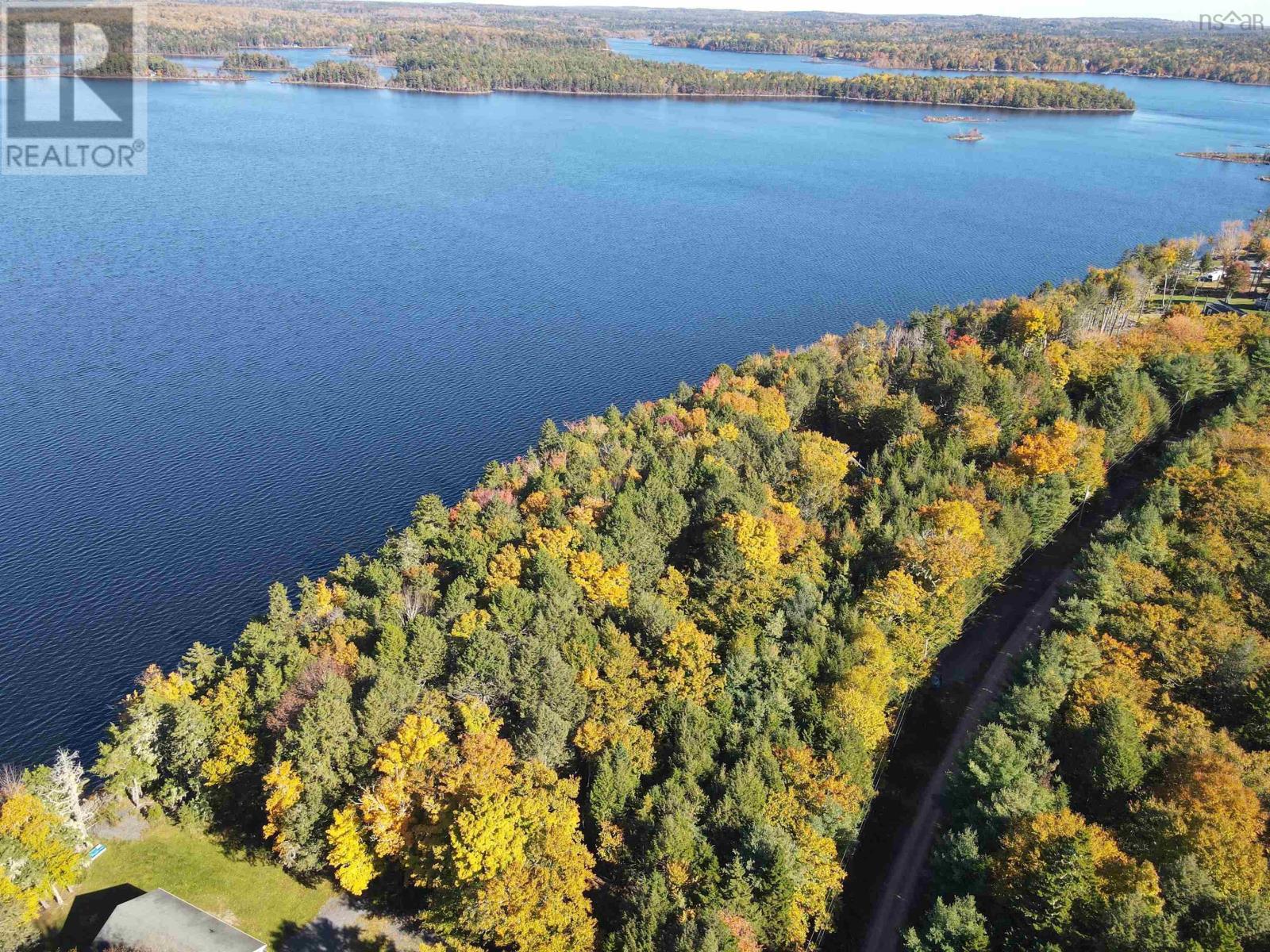 À vendre 116 & 16 Harry Freeman Road, Labelle, NouvelleÉcosse B0T1E0