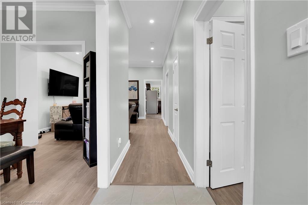 For sale 247 KENSINGTON Avenue N, Hamilton, Ontario L8L7N8 40665354