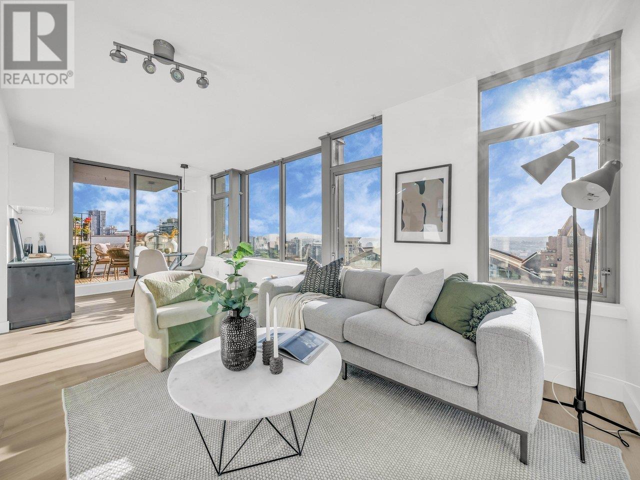 For sale 3202 1255 SEYMOUR STREET, Vancouver, British Columbia V6B0H1