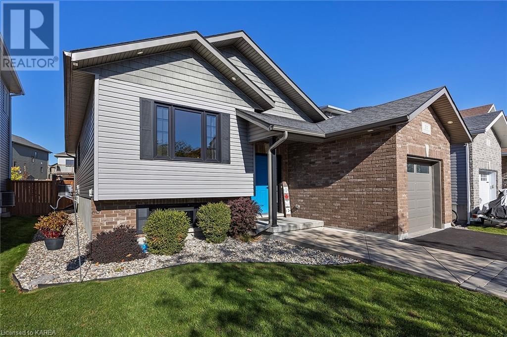 À vendre 202 MACDOUGALL Drive, Amherstview, Ontario K7N0A2 40666196