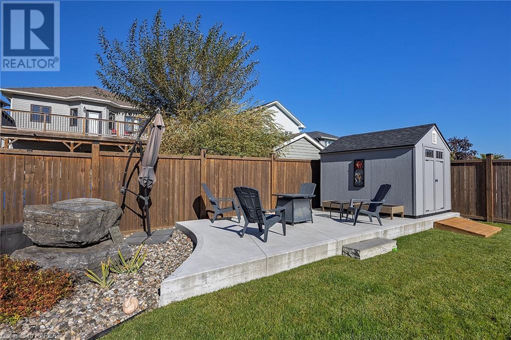 À vendre 202 MACDOUGALL Drive, Amherstview, Ontario K7N0A2 40666196