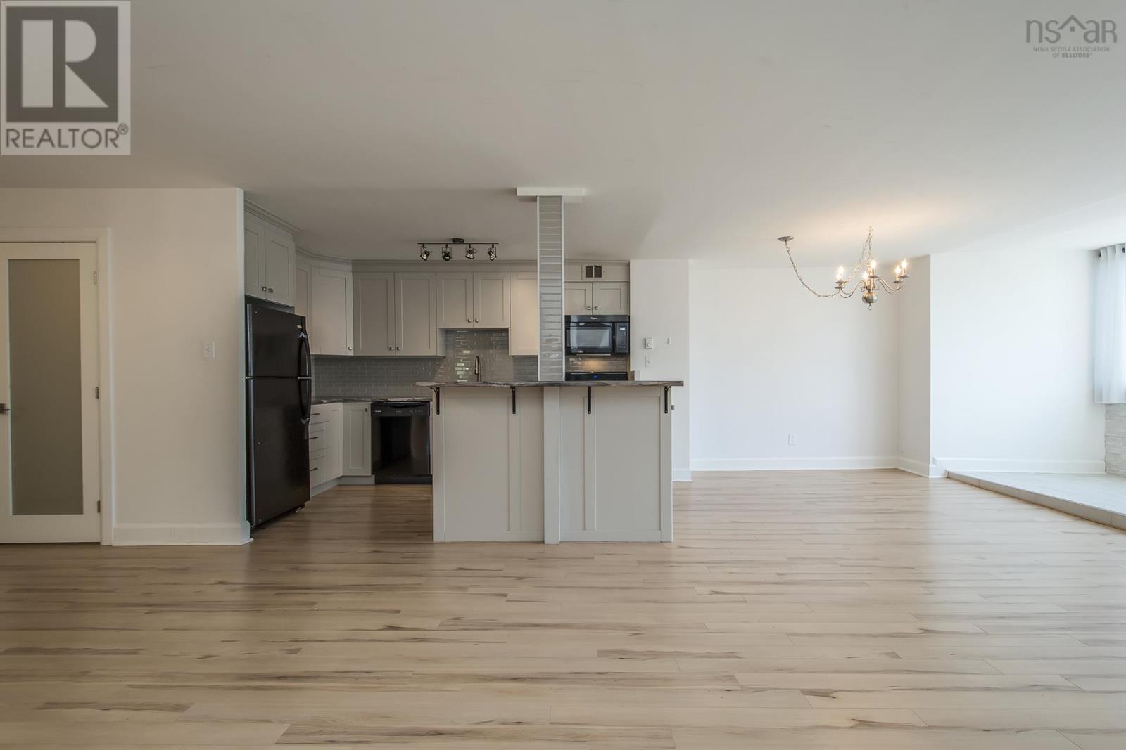 For sale 611 5959 Spring Garden Road, Halifax, Nova Scotia B3H1Y5