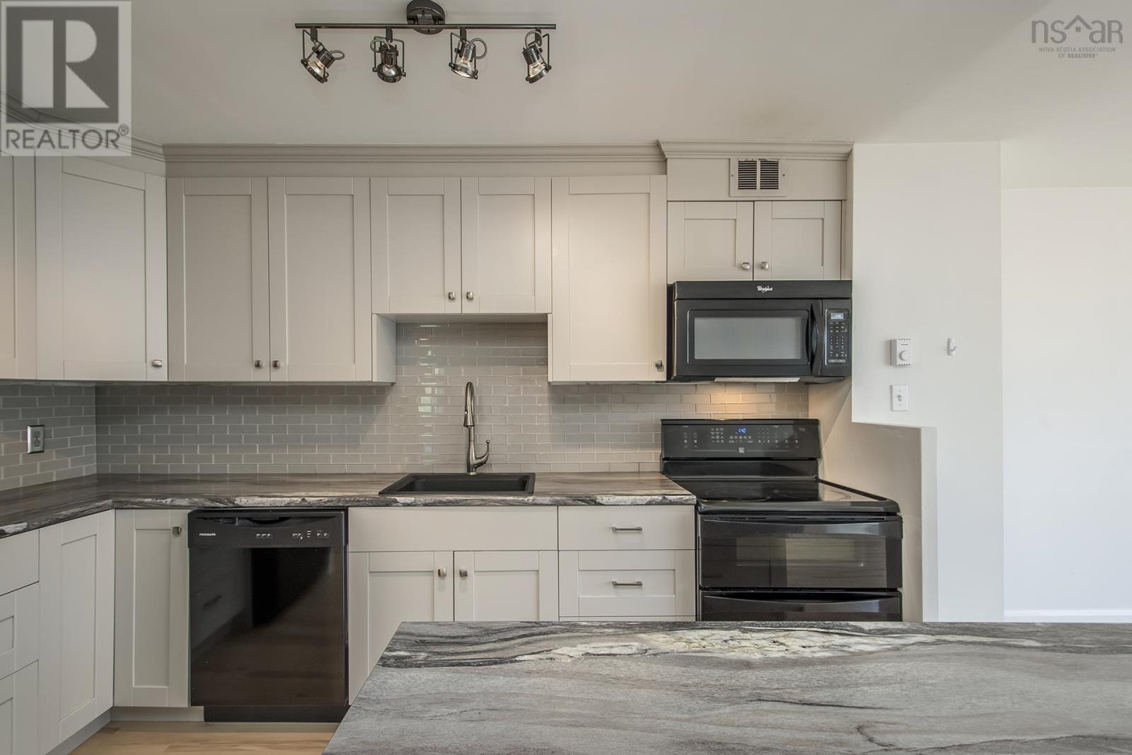 For sale 611 5959 Spring Garden Road, Halifax, Nova Scotia B3H1Y5