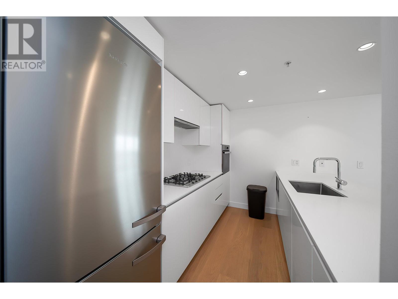 For sale 1602 5788 GILBERT ROAD, Richmond, British Columbia V6X1B7