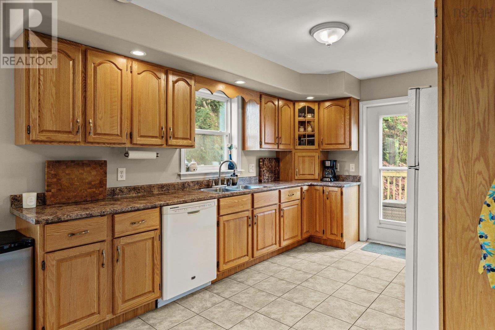 For sale 123 Stoneybrook Court, Halifax, Nova Scotia B3M4R5