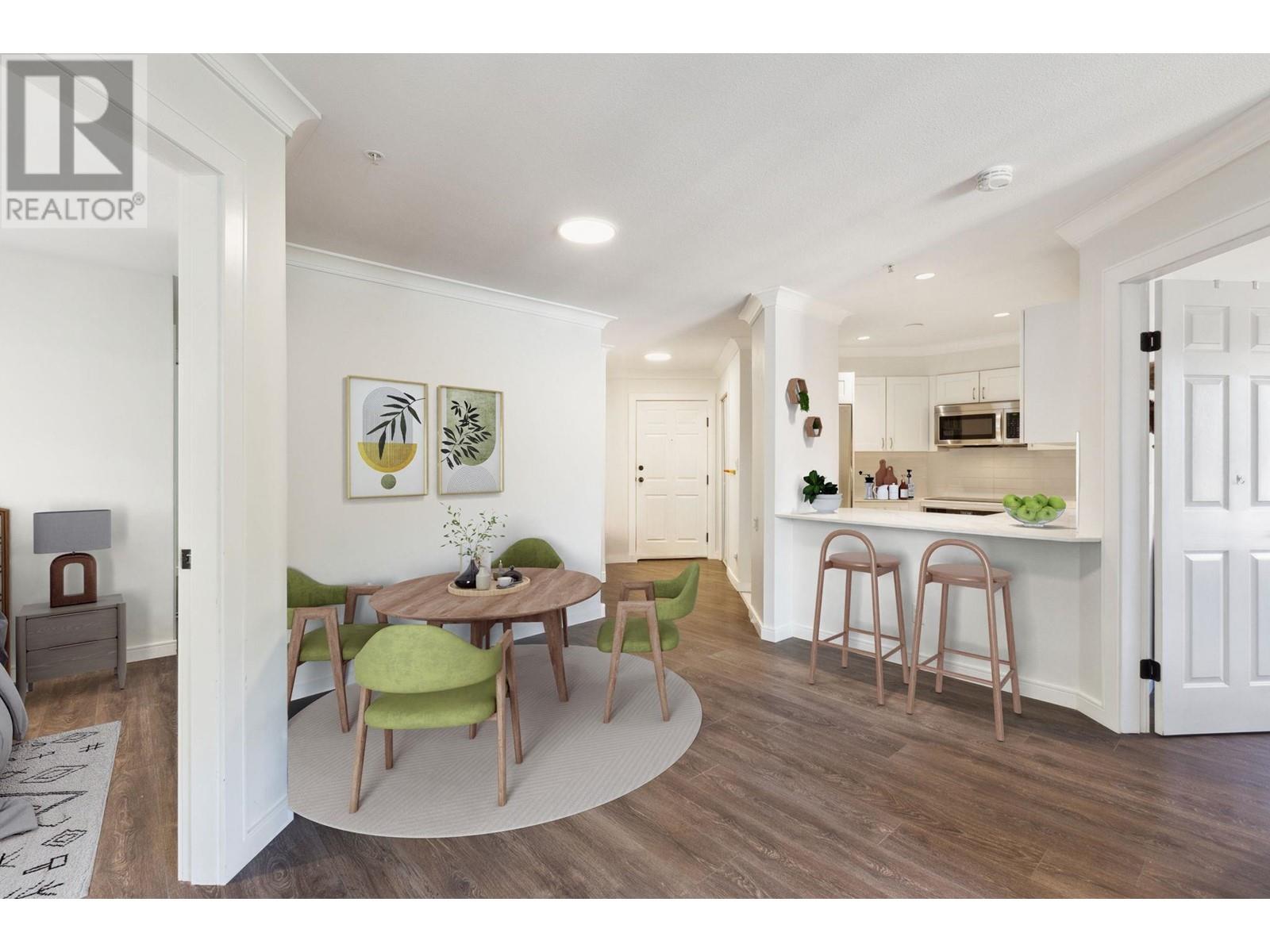 For sale 206 150 W 22ND STREET, North Vancouver, British Columbia