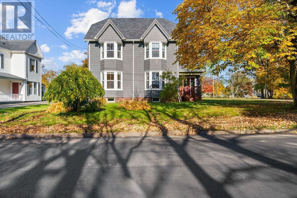 À vendre 20 Rupert Street, Amherst, NouvelleÉcosse B4H3R3