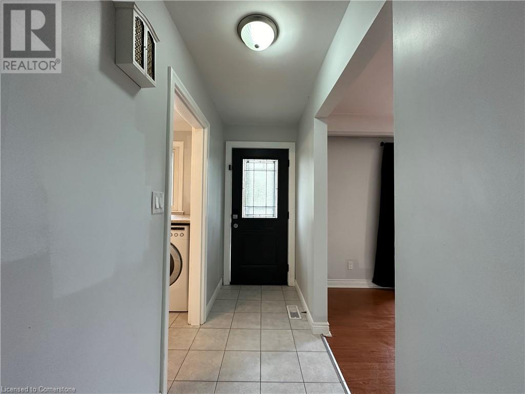 À vendre 20 HIGHLAND Road W, Stoney Creek, Ontario L8J2T7 40671871