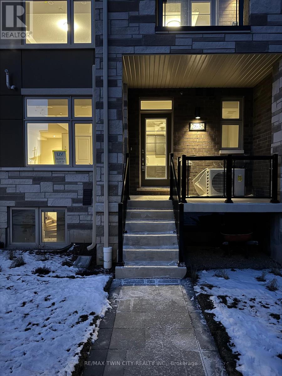 À vendre : 28 - 35 FIELDRIDGE CRESCENT, Brampton (Sandringham ...