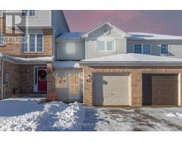 À vendre : 92 PICKETT CRESCENT, Barrie (Painswick North), Ontario ...