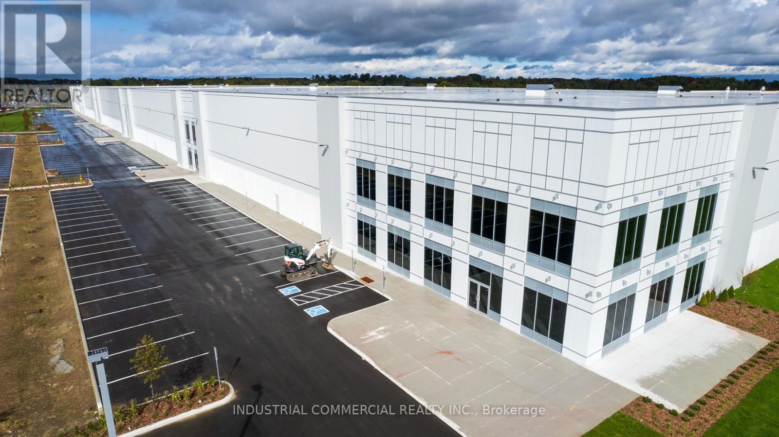 For lease: 1 LOGISTICS COURT Georgina (Belhaven) Ontario L4P0L3 For lease: 1 LOGISTICS COURT Georgina (Belhaven) Ontario L4P0L3