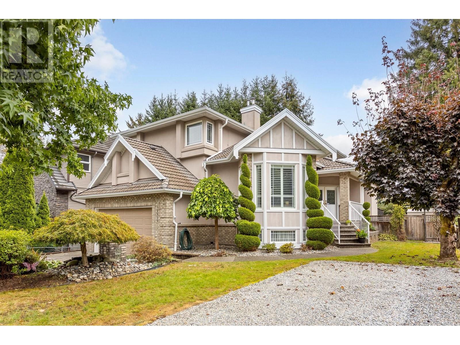 For sale: 12550 206 STREET, Maple Ridge, British Columbia V2X3M2 ...