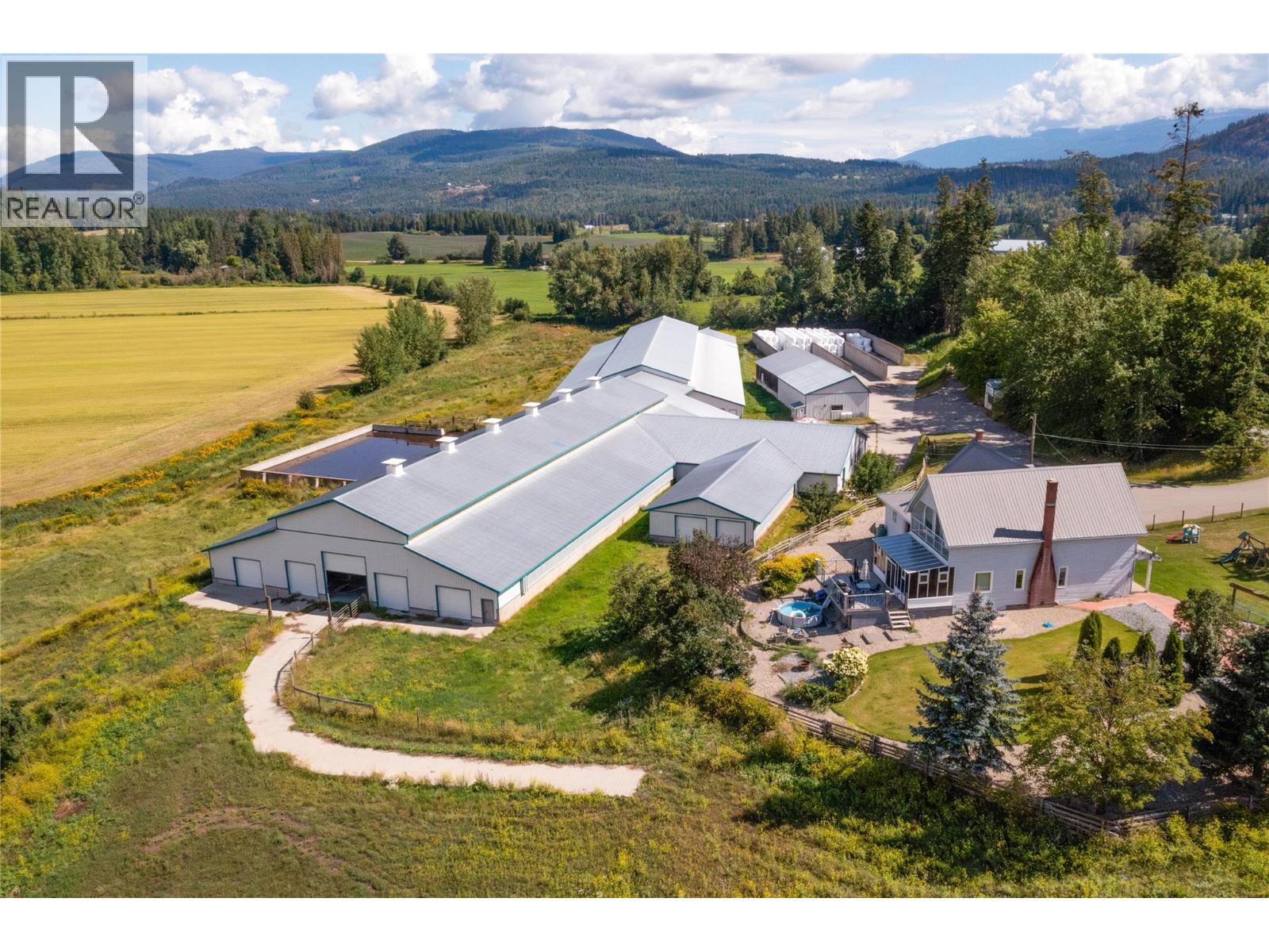 For sale: 266 Mallory Road, Enderby, British Columbia V4Y4H9 - 10332976 ...
