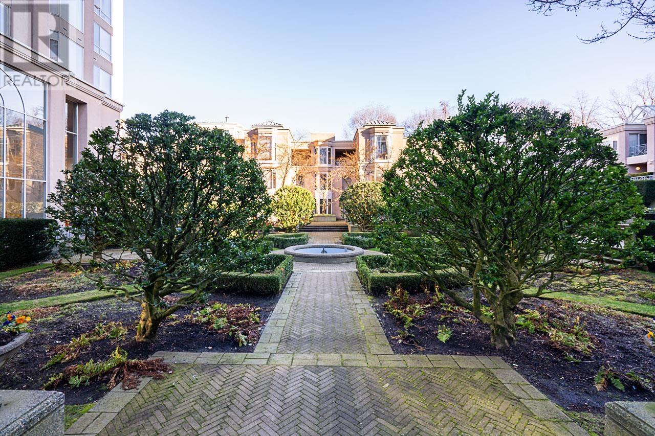 For sale: 802 2668 ASH STREET, Vancouver, British Columbia