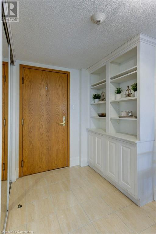 6 WILLOW Street Unit# 1602, Waterloo, Ontario N2J4S3