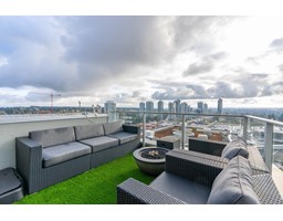 For sale: 2506 13495 CENTRAL AVENUE, Surrey, British