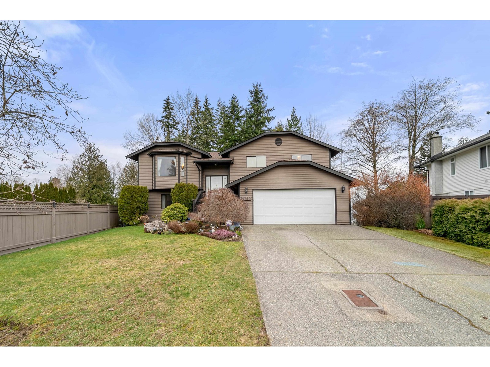 For sale: 9762 149 STREET, Surrey, British Columbia V3R8C6