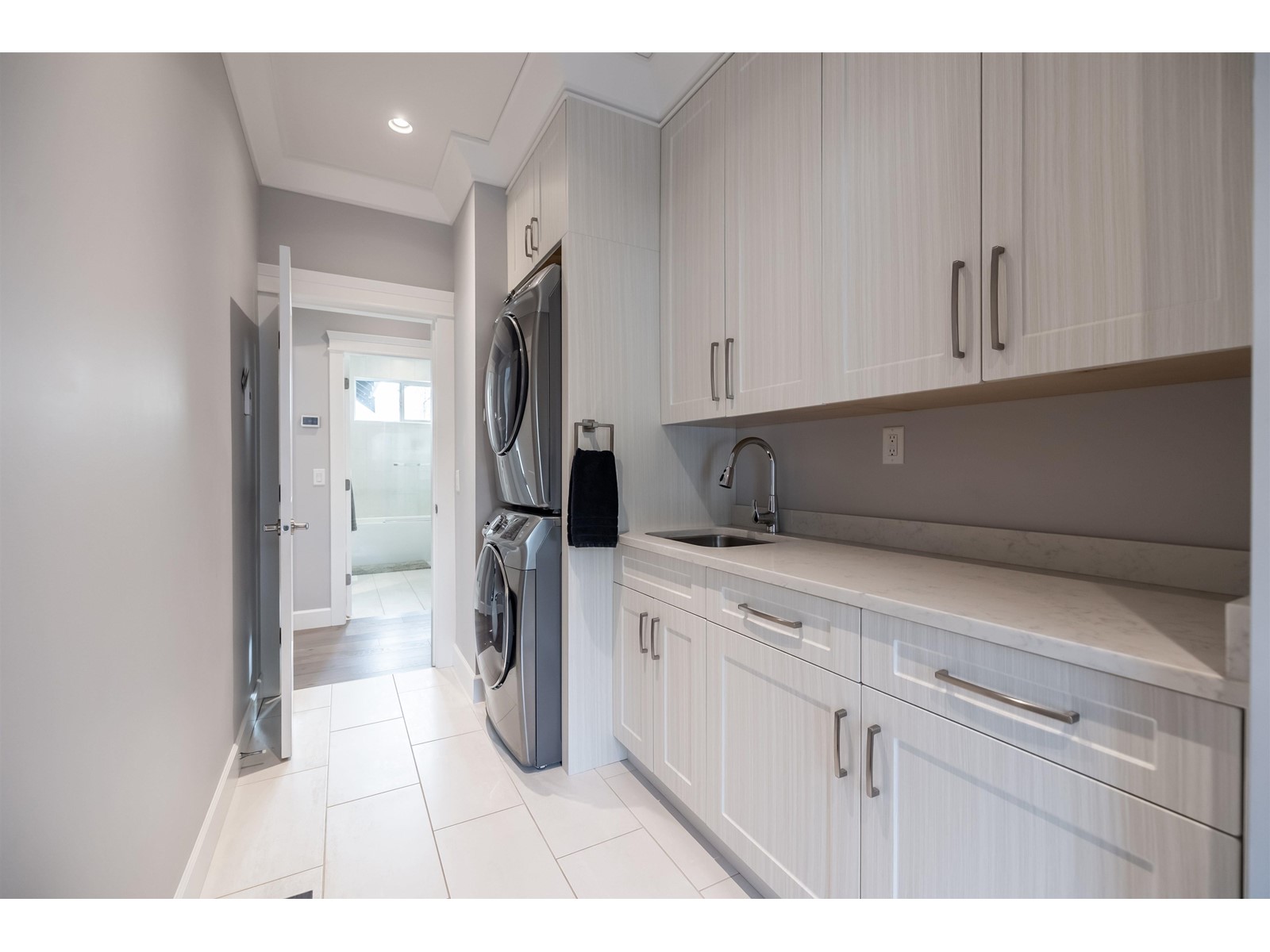 For sale: 23819 36A AVENUE, Langley, British Columbia V2Z2J6 For sale: 23819 36A AVENUE, Langley, British Columbia V2Z2J6