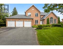 For sale: 5525 PETTAPIECE CRESCENT, Ottawa, Ontario K4M1C6