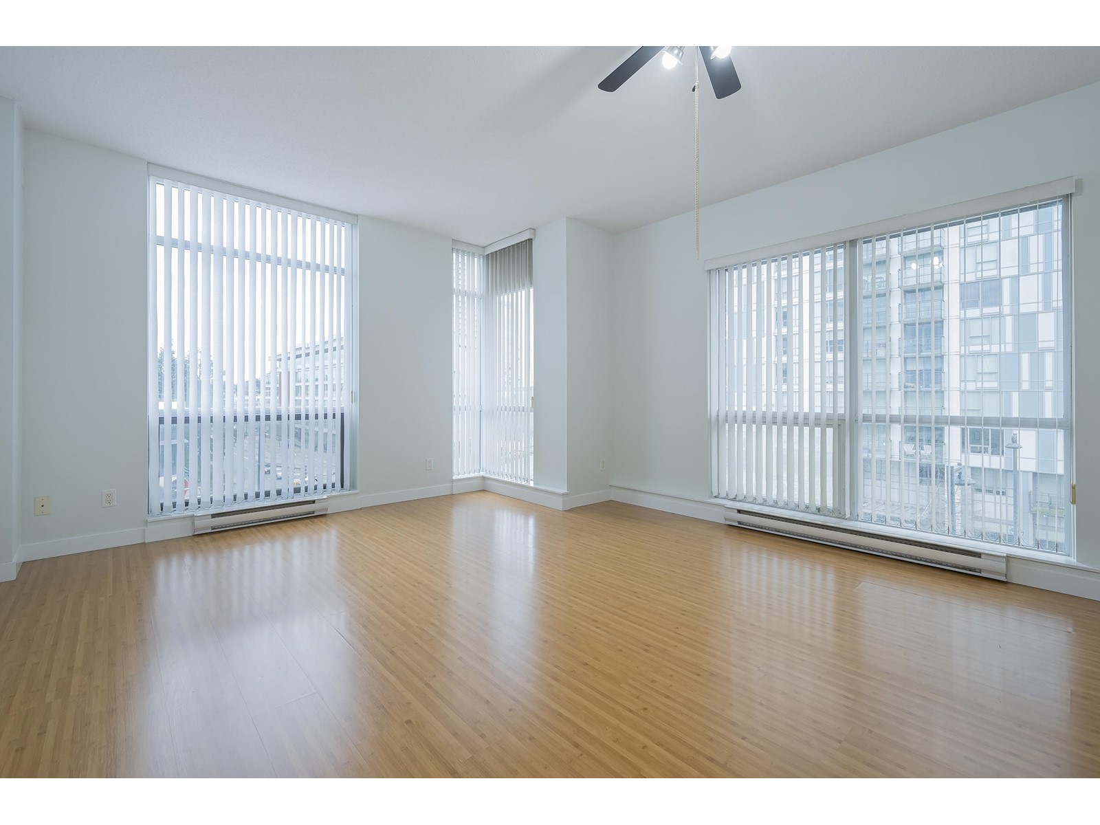 For sale: 404 13399 104 AVENUE, Surrey, British Columbia