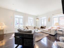 For sale: 7939 Ch. Mackle, Côte-Saint-Luc, Quebec H4W1A5