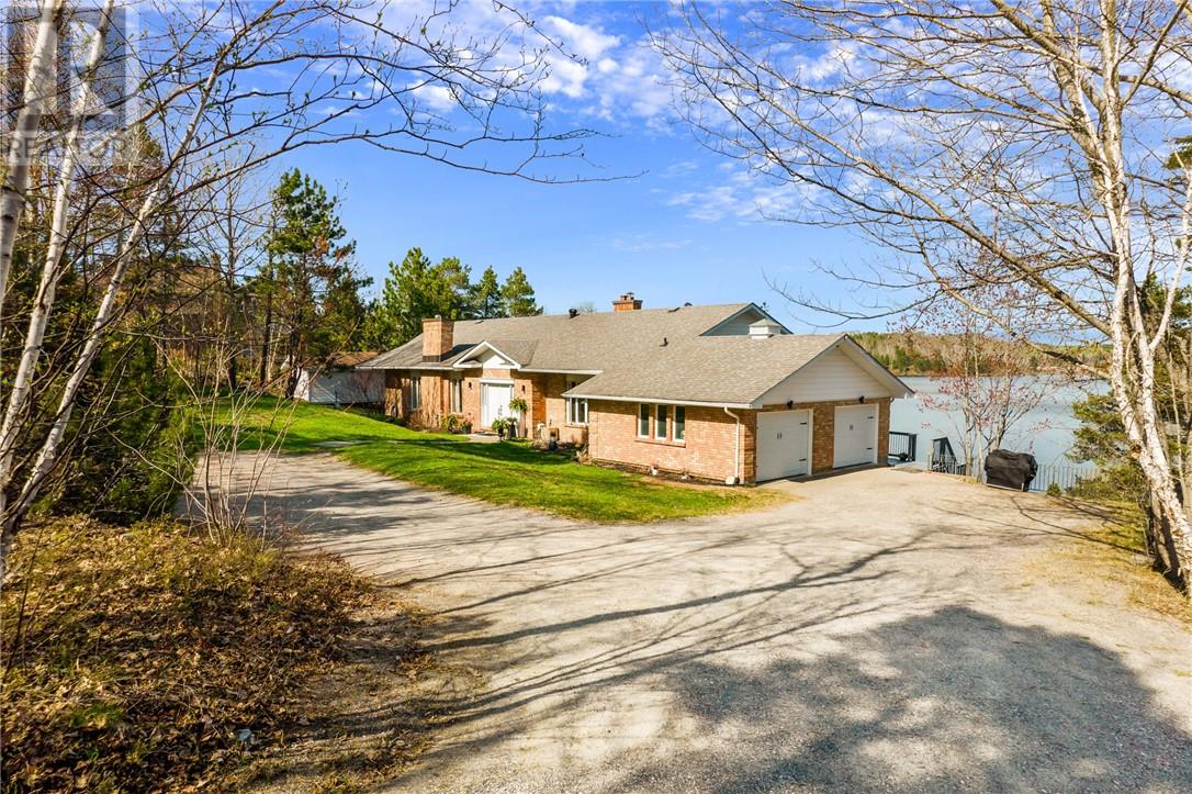 For sale: 2100 South Bay Road, Sudbury, Ontario P3E6H7 2122308