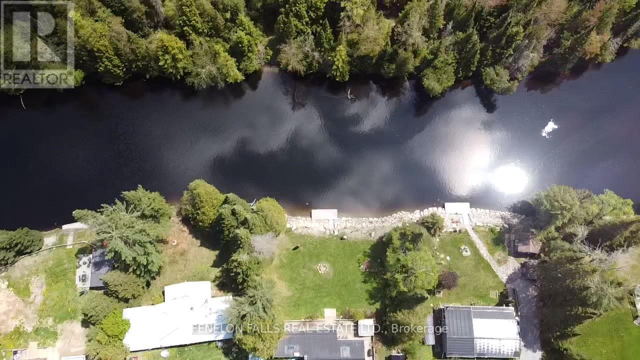 For sale: 105 CEDARPLANK ROAD, Kawartha Lakes (Fenelon Falls